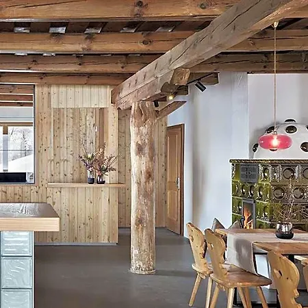 Hotel Holzhackerin - The Charming Haus Am Berg