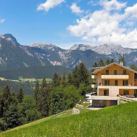Holzhackerin - The Charming Haus Am Berg Hotel