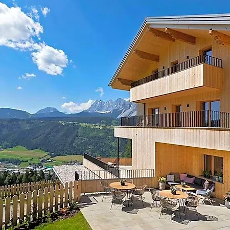 Holzhackerin - The Charming Haus Am Berg Hotel Untertauern