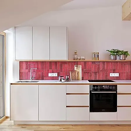 Hotel Holzhackerin - The Charming Haus Am Berg 4*