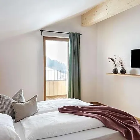 Holzhackerin - The Charming Haus Am Berg Hotel Untertauern