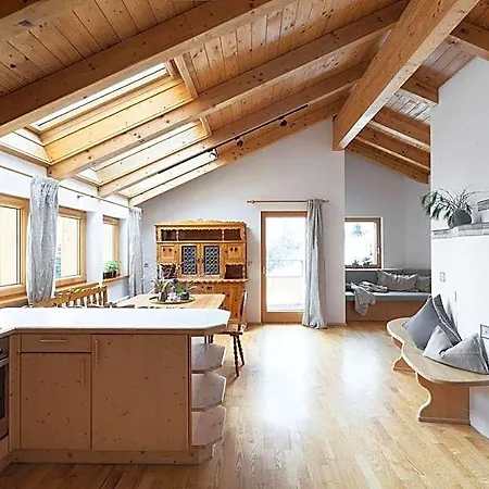 Hotel Holzhackerin - The Charming Haus Am Berg Untertauern